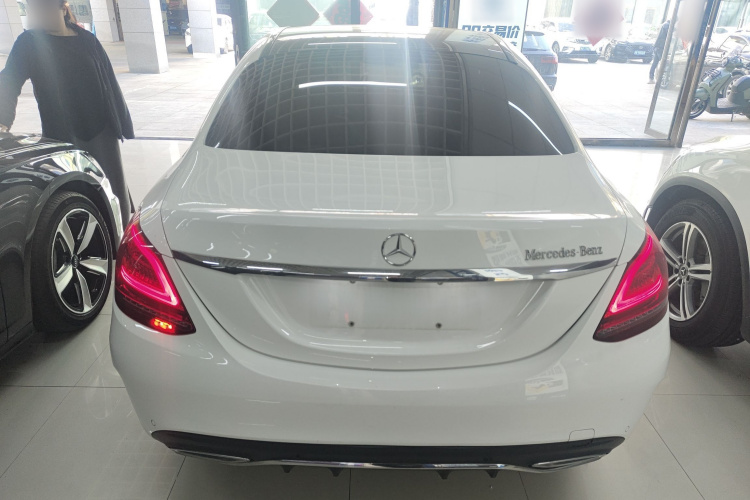 奔驰C级 2021款 C 200 L 时尚型运动版车身外观6
