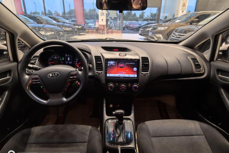 起亚K3 2016款 1.6L 自动GL中控内饰7002