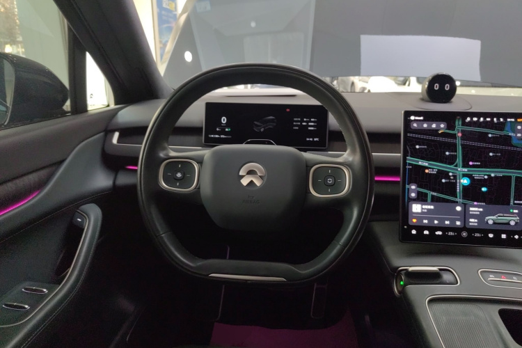 蔚来ES8 2023款 100kWh 签名版中控内饰13