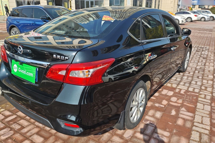 日产 轩逸 2022款 经典 1.6XE CVT舒适版车身外观7