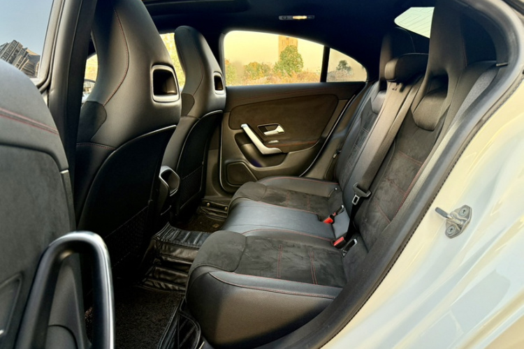 奔驰CLA 2020款 CLA 200中控内饰7005