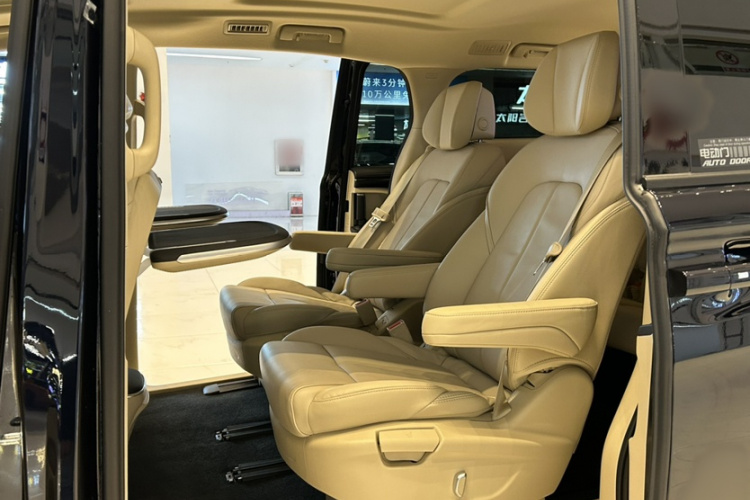 别克GL8 2023款 ES陆尊 尊享型中控内饰7002