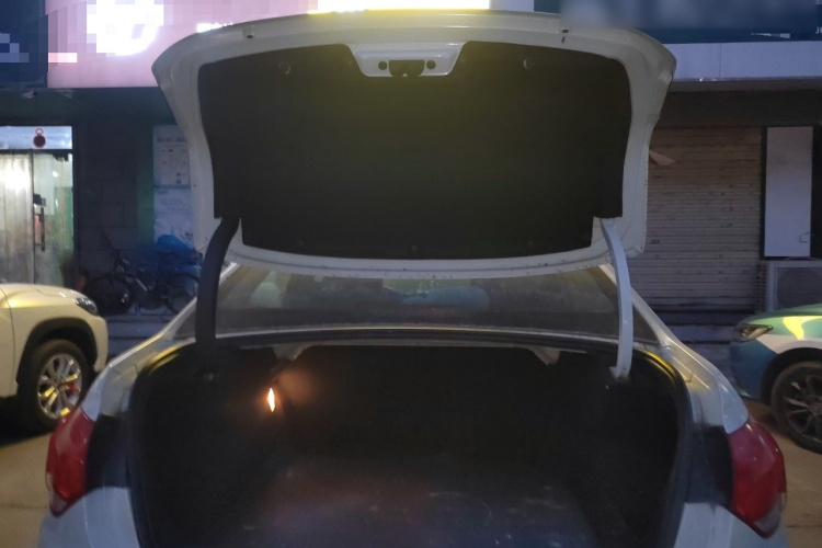 雪铁龙C4L 2013款 1.6THP 自动劲智版中控内饰23