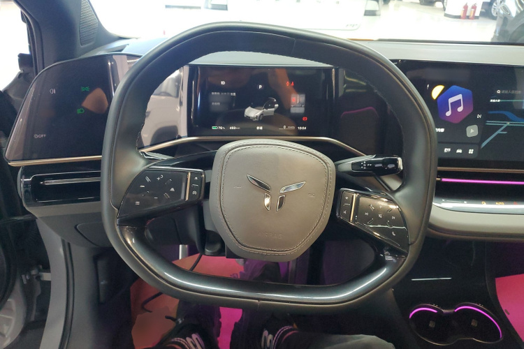 红旗EH7 2024款 690 Pro中控内饰13