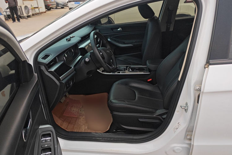 奇瑞 艾瑞泽5 2021款 PRO 1.5L CVT青春版中控内饰19