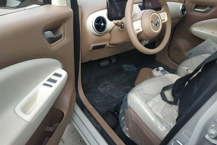 五菱汽车 宏光MINIEV 2025款 四门版 进阶款中控内饰20