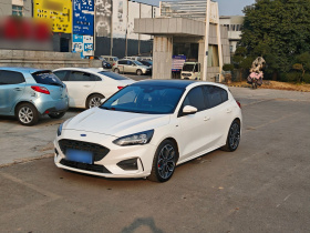 福特 福克斯 2020款 两厢 EcoBoost 180 自动ST Line