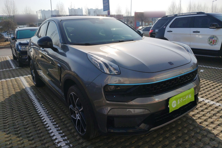 领克05 2020款 2.0TD 两驱耀Halo车身外观3