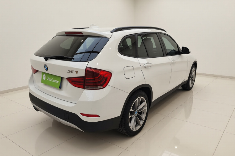 宝马X1 2015款 sDrive18i 领先晋级版车身外观7