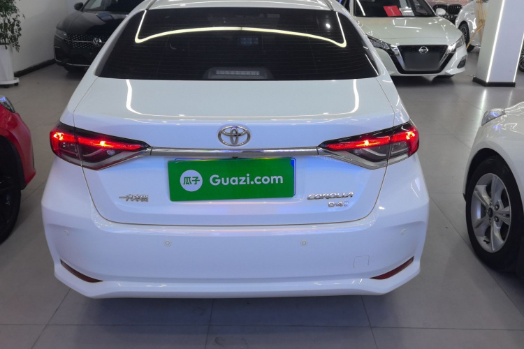 丰田 卡罗拉 2021款 1.2T S-CVT 精英版车身外观6