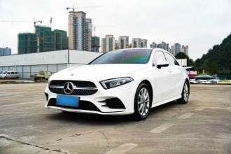 奔驰A级 2022款 改款 A 200 L 运动轿车时尚型