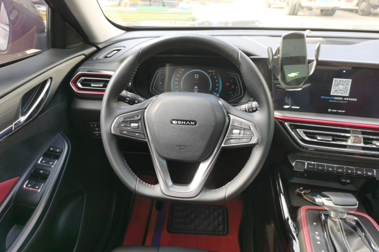 长安欧尚X5 2021款 1.5T DCT尊贵型中控内饰13