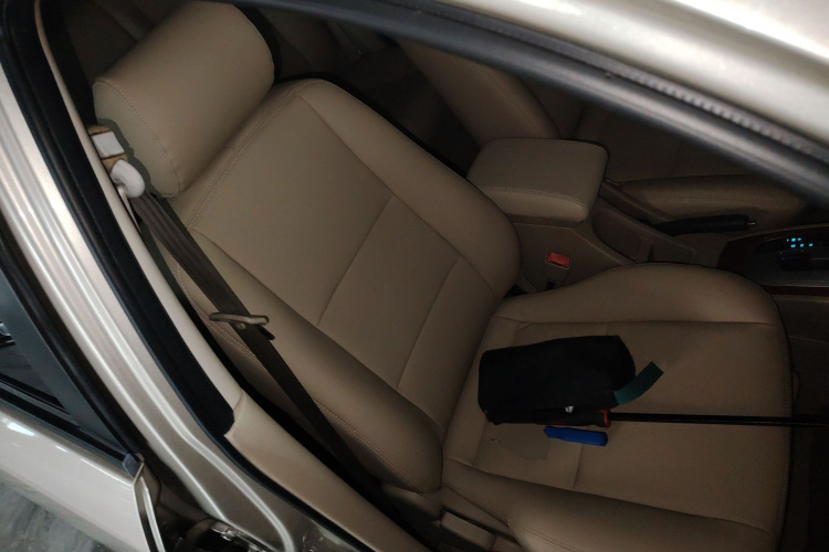 别克 凯越 2013款 1.5L 自动尊享型局部细节41