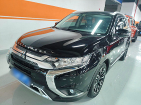 三菱 欧蓝德 2020款 2.0L 两驱畅享版 5座