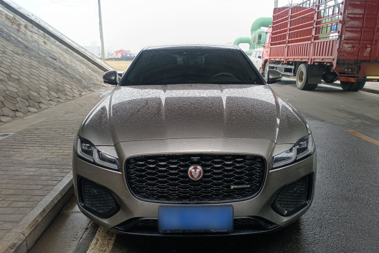 捷豹XFL 2021款 XFL 2.0T P250 四驱曜黑运动版车身外观2