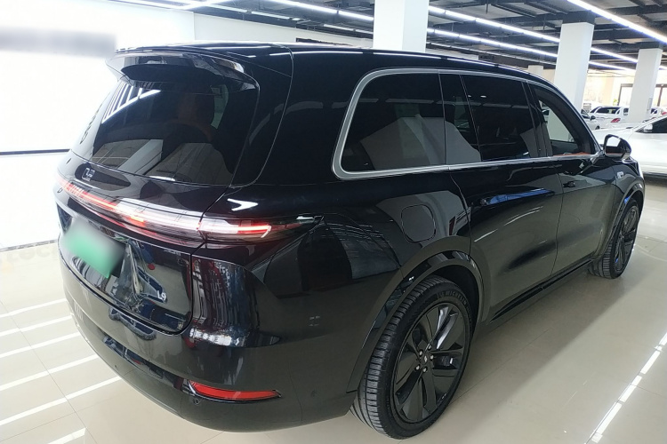 理想汽车 理想L9 2024款 Ultra车身外观7