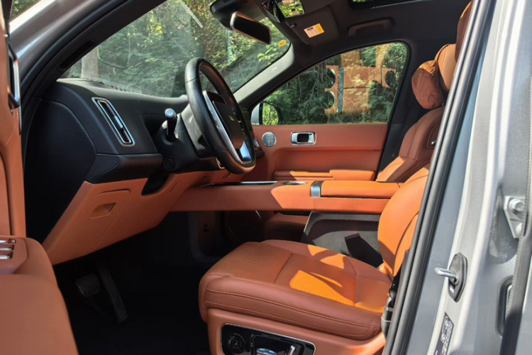 理想汽车 理想L8 2023款 Pro中控内饰7005