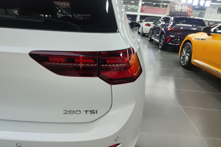 大众 高尔夫 2023款 改款 280TSI DSG R-Line车身外观6006