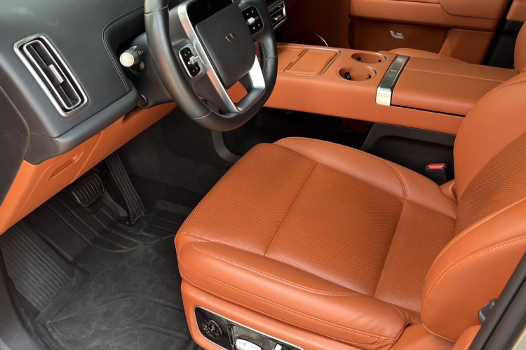 理想汽车 理想L9 2022款 Max中控内饰7003