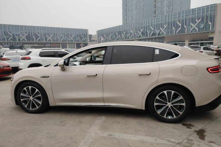 鸿蒙智行 智界R7 2025款 增程 251km Max车身外观4