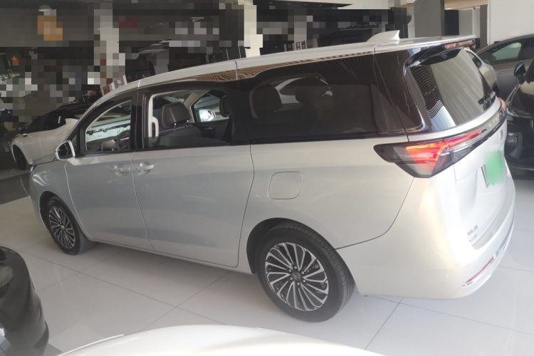 别克GL8新能源 2025款 陆尚 先享版 7座车身外观6003