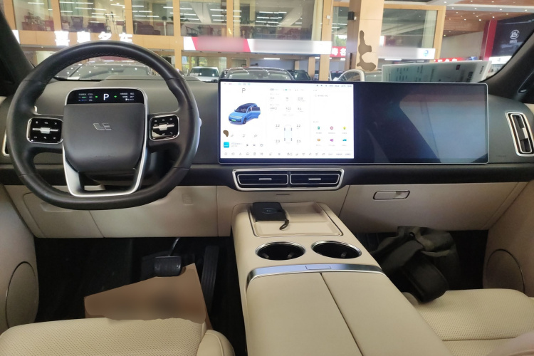 理想汽车 理想L9 2022款 Max中控内饰12