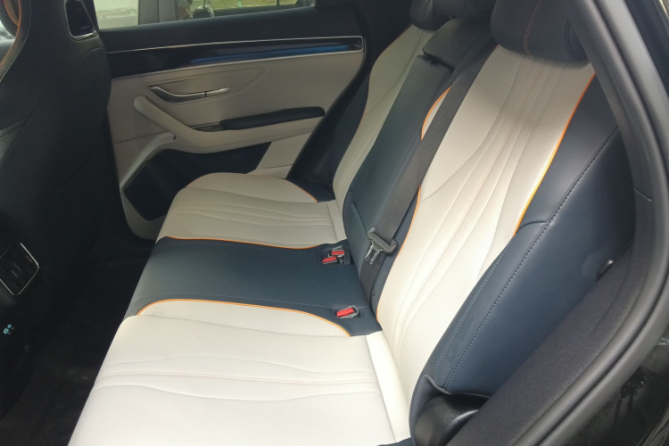 比亚迪 宋PLUS新能源 2023款 冠军版 DM-i 150KM 旗舰PLUS中控内饰7004