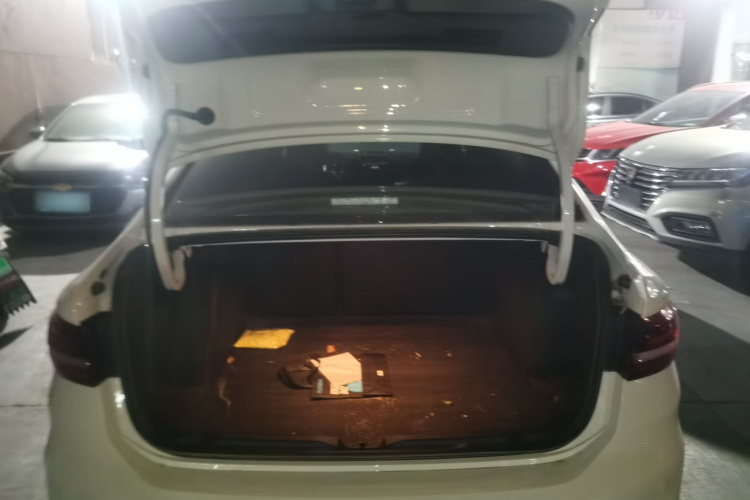 大众 朗逸 2024款 300TSI DSG星空满逸版机舱底盘23