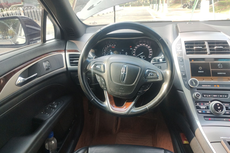 林肯MKZ 2018款 2.0T 尊享版中控内饰13
