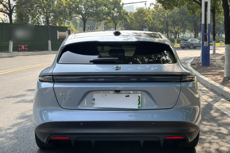 蔚来ET5T 2023款 75kWh Touring车身外观6013