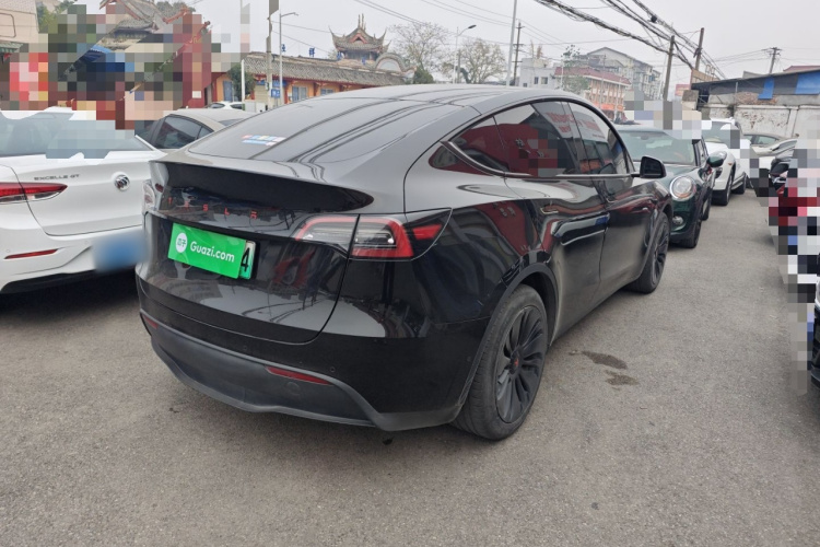 特斯拉 Model Y 2022款 改款 后轮驱动版车身外观7