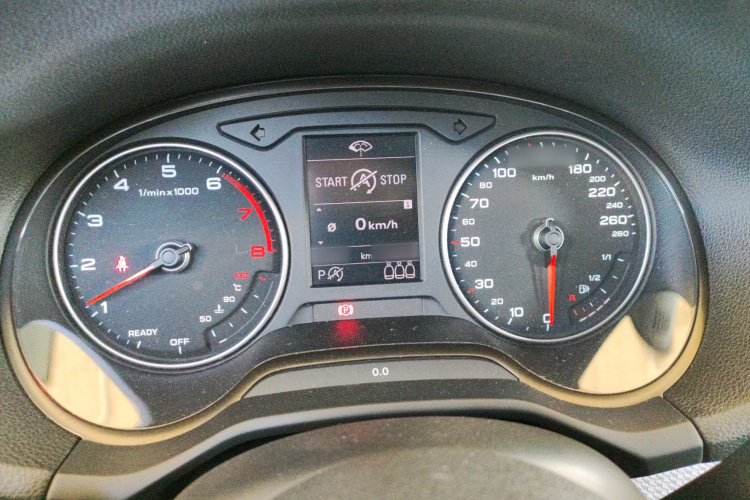 奥迪Q2L 2018款 35 TFSI 时尚致雅型 国VI局部细节14