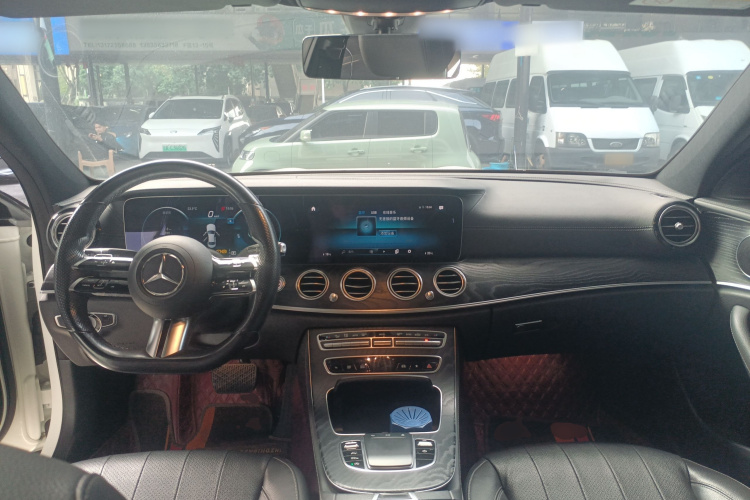 奔驰E级(进口) 2021款 E 260 时尚型运动版中控内饰7002