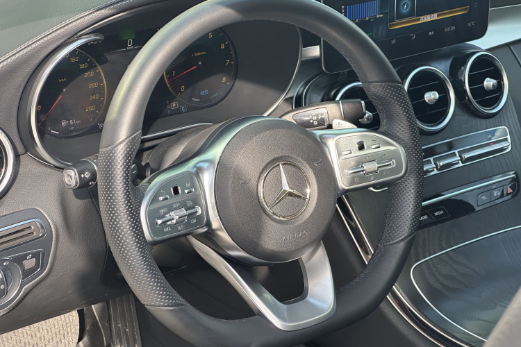 奔驰C级 2020款 C 260 L 运动版局部细节13