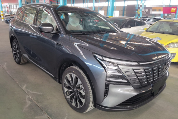 长安CS75 PLUS 2025款 第四代 UItra 2.0T 新蓝鲸 智慧劲擎型车身外观6002