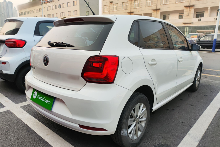 大众 Polo 2016款 1.4L 手动风尚型车身外观7