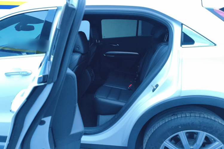 凯迪拉克XT4 2018款 28T 两驱领先型中控内饰21