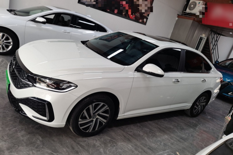 大众 朗逸 2024款 1.5L 自动星空五百万版车身外观4