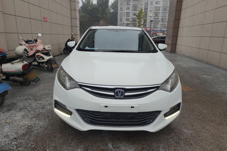 长安 逸动 2016款 XT 1.6L 手动俊酷型车身外观2