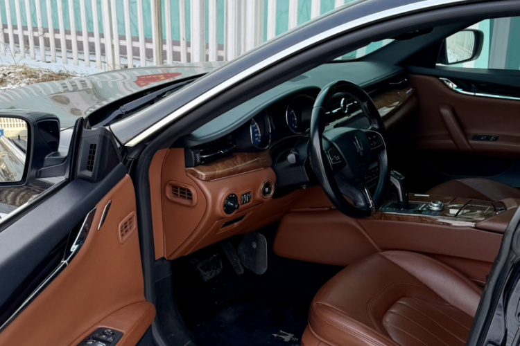 玛莎拉蒂 总裁 2013款 3.0T 标准型中控内饰7002