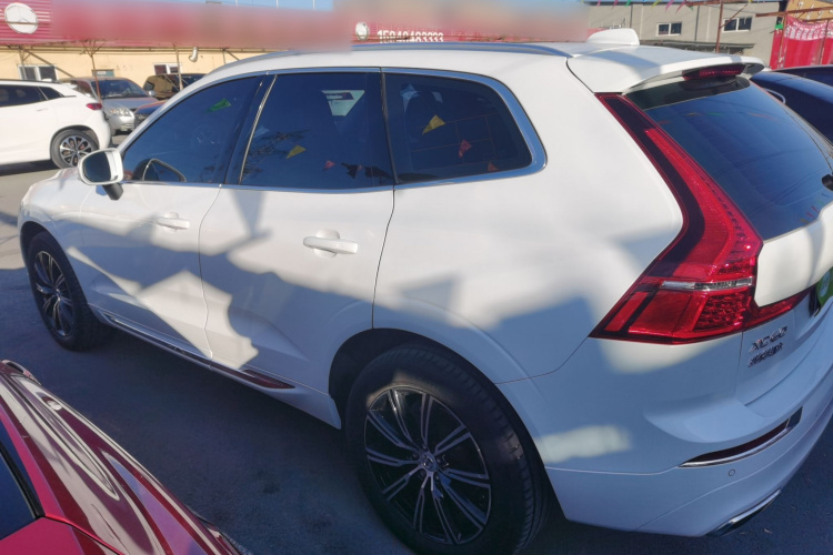 沃尔沃XC60 2020款 T5 四驱智远豪华版车身外观4