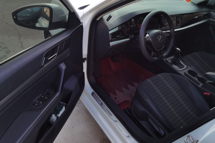 大众 朗逸 2019款 两厢 200TSI DSG舒适版 国VI中控内饰20