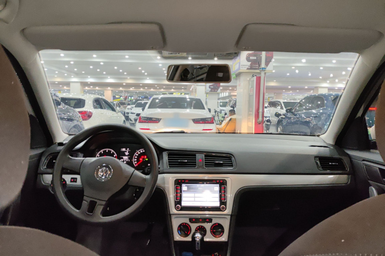 大众 朗行 2013款 1.6L 自动风尚型中控内饰7002