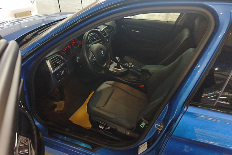 宝马3系 2017款 320Li M运动型中控内饰20