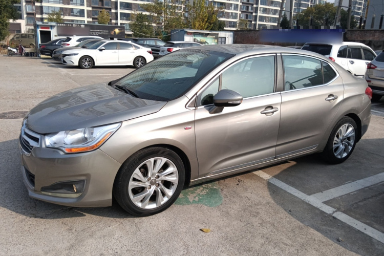 雪铁龙C4L 2014款 1.6THP 智驱版 自动劲智型车身外观4