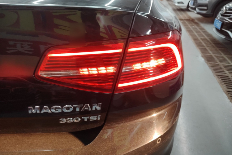 大众 迈腾 2017款 330TSI DSG 豪华型车身外观9