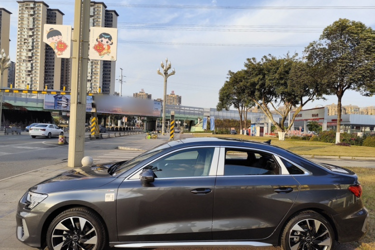 奥迪A3 2024款 A3L Limousine 35 TFSI 时尚运动型车身外观6002