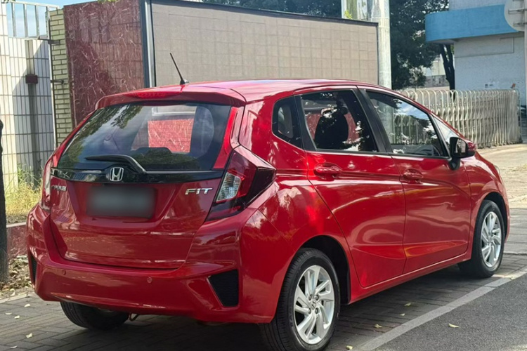 本田 飞度 2016款 1.5L SE CVT时尚型车身外观6001