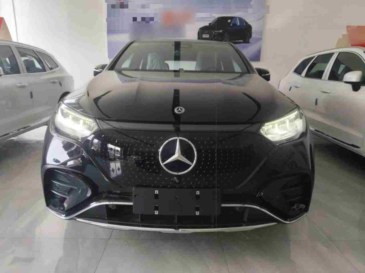 郑州二手奔驰EQE SUV 2024款，花一台新雅阁的钱拿下三叉星辉中大型SUV？