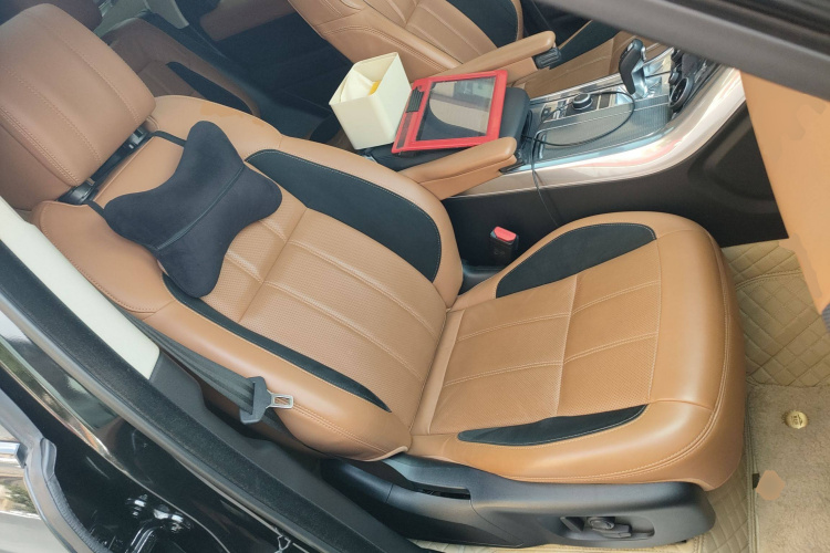 路虎 揽胜运动版 2020款 3.0 L6 HSE DYNAMIC局部细节41